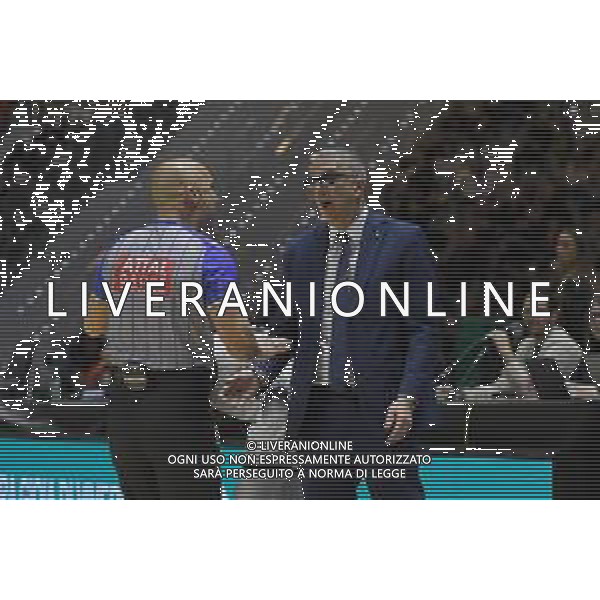 Torino 12.02.2025 Inalpi Arena ©Manuela Viganti/Agenzia Aldo Liverani Final Eight Coppa Italia Basket 2025 Quarti di Finale Germani Brescia Bertram Derthona Tortona Nella foto: walter de raffaele allenatore Bertram Derthona Tortona protesta con l\'arbitro