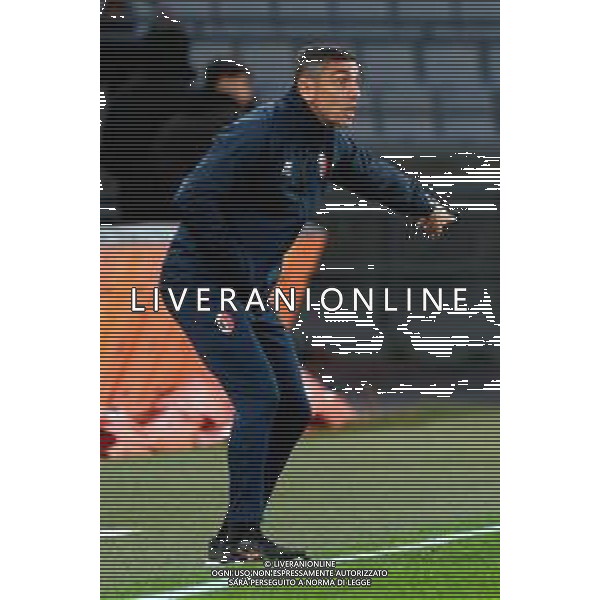 TVEM February 15, 2025 Bari, Italy - SSC Bari vs US Cremonese - Italian soccer serie B 2024/25 - San Nicola Stadium. In the pic: coach Moreno Longo of SSC Bari foto emmanuele mastrodonato-ag aldo liverani sas