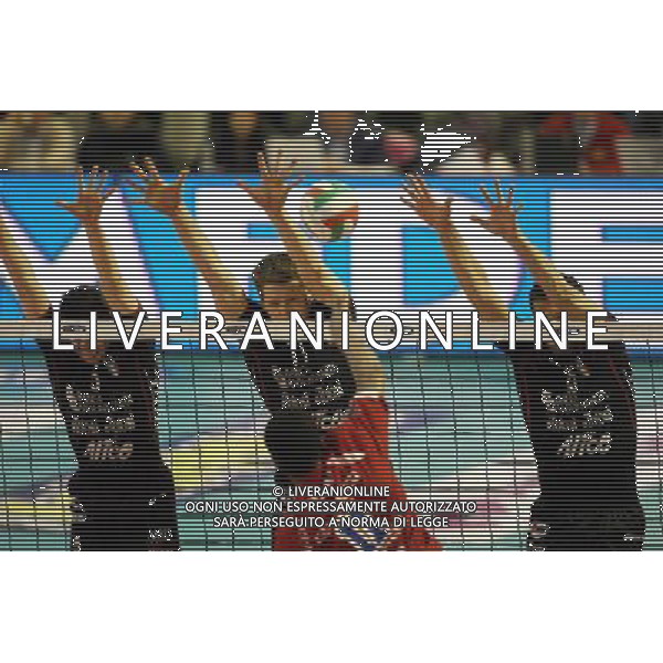 bassano del grappa(vc) 26-01-2006 Volley tim cup A1 final eight sisley treviso-rpa caffe maxim perugia nella foto muro di vermiglio valerio, endres gustavo e cisolla alberto foto filippo venezia-ag.aldo liverani