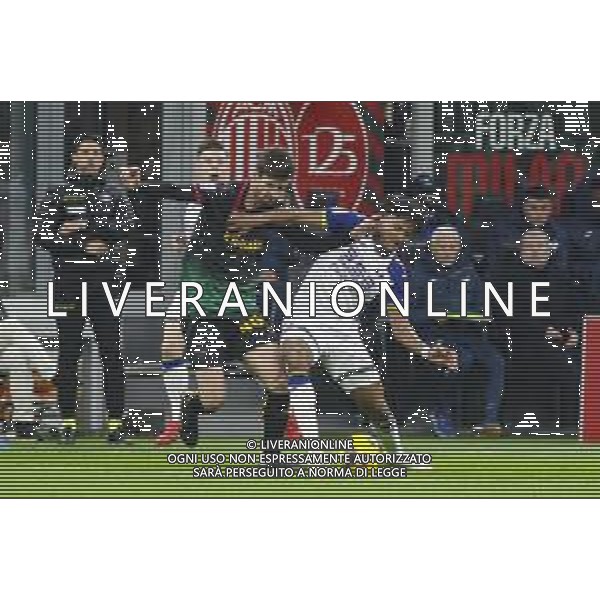 Amin Sarr of Hellas Verona FC battle for the ball with Matteo Gabbia of AC Milan during Milan AC vs Hellas Verona FC, 25° Serie A Enilive 2024-25 game at G. Meazza - San Siro stadium in Milnao (MI), Italy, on February 15, 2025. (Photo by Davide Casentini) AG ALDO LIVERANI SAS