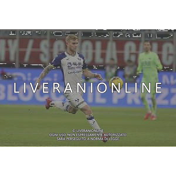 Nicolás Valentini of Hellas Verona FC play the ball during Milan AC vs Hellas Verona FC, 25° Serie A Enilive 2024-25 game at G. Meazza - San Siro stadium in Milnao (MI), Italy, on February 15, 2025. (Photo by Davide Casentini) AG ALDO LIVERANI SAS