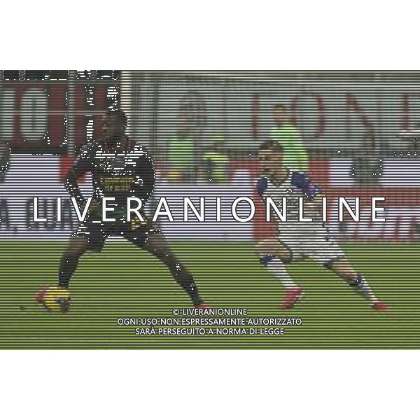 Youssouf Fofana of AC Milan battle for the ball with Tomas Suslov of Hellas Verona FC during Milan AC vs Hellas Verona FC, 25° Serie A Enilive 2024-25 game at G. Meazza - San Siro stadium in Milnao (MI), Italy, on February 15, 2025. (Photo by Davide Casentini) AG ALDO LIVERANI SAS