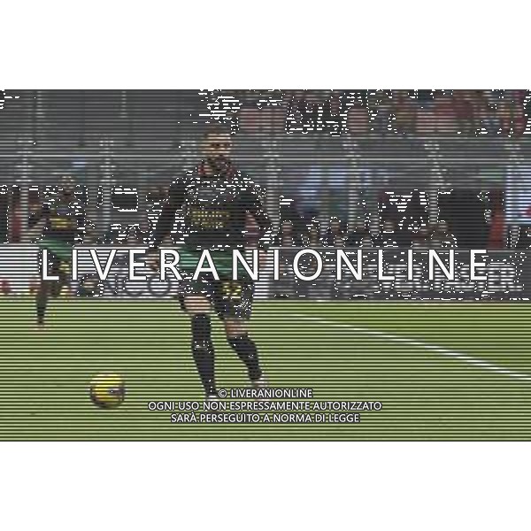 Kyle Walker of AC Milan play the ball during Milan AC vs Hellas Verona FC, 25° Serie A Enilive 2024-25 game at G. Meazza - San Siro stadium in Milnao (MI), Italy, on February 15, 2025. (Photo by Davide Casentini)- AGENZIA ALDO LIVERANI SAS