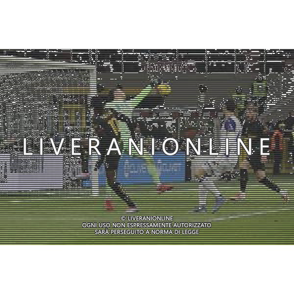 Rafael Leao of AC Milan give an assist to Santiago Giménez of AC Milan during Milan AC vs Hellas Verona FC, 25° Serie A Enilive 2024-25 game at G. Meazza - San Siro stadium in Milnao (MI), Italy, on February 15, 2025. (Photo by Davide Casentini)- AGENZIA ALDO LIVERANI SAS