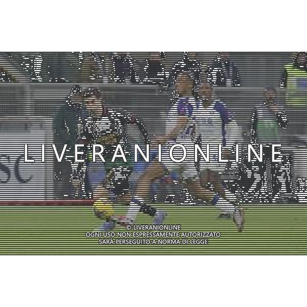 Antoine Bernede of Hellas Verona FC battle for the ball with Christian Pulisic of AC Milan during Milan AC vs Hellas Verona FC, 25° Serie A Enilive 2024-25 game at G. Meazza - San Siro stadium in Milnao (MI), Italy, on February 15, 2025. (Photo by Davide Casentini)- AGENZIA ALDO LIVERANI SAS