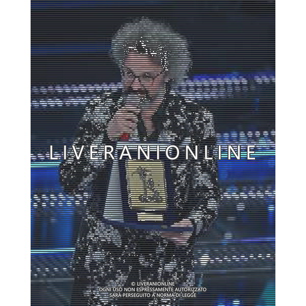 Festival Sanremo 2025 nella foto Simone Cristicchi vince il premio Giancarlo Bigazzi per il miglior componimento musicale 75mo Festival della Canzone Italiana - Quinta Serata Teatro Ariston - Sanremo (IM) 15-02-2025 foto Roberto Garavaglia/agenzia Aldo Liverani sas