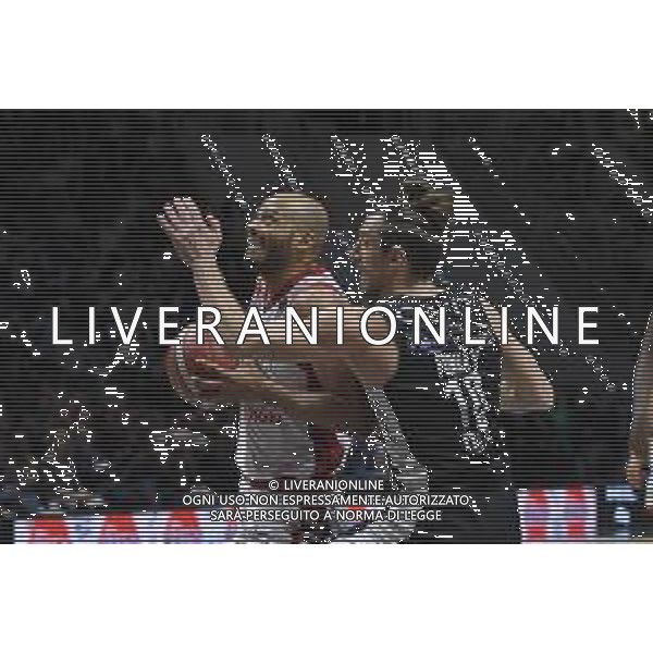 Torino 16.02.2025 Inalpi Arena ©Manuela Viganti/Agenzia Aldo Liverani Final Eight Coppa Italia Basket 2025 Finale EA7 Emporio Armani Milano vs Dolomiti Energia Trentino Nella foto: shavon shields e toto forray