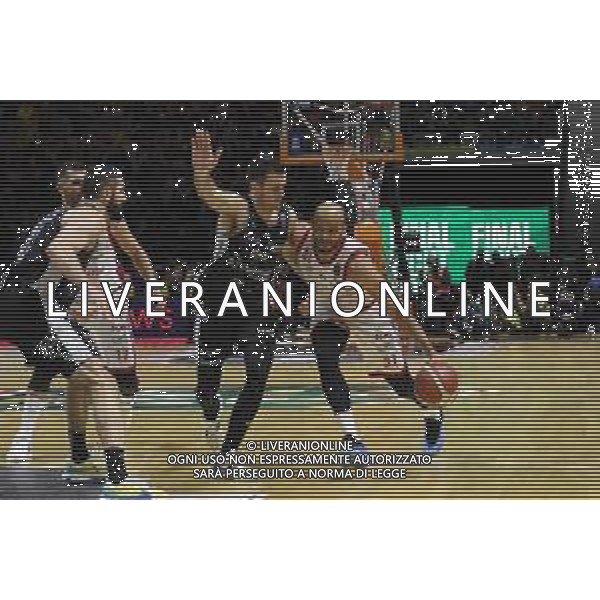 Torino 16.02.2025 Inalpi Arena ©Manuela Viganti/Agenzia Aldo Liverani Final Eight Coppa Italia Basket 2025 Finale EA7 Emporio Armani Milano vs Dolomiti Energia Trentino Nella foto: shavon shields e andrea pecchia