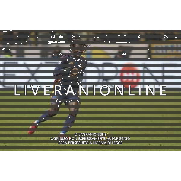 Manu Koné of AS Roma play the ball during Parma FC vs AS Roma, 25° Serie A Enilive 2024-25 game at Ennio Tardini stadium in Parma (PR), Italy, on February 16, 2025. (Photo by Davide Casentini) AG ALDO LIVERANI SAS