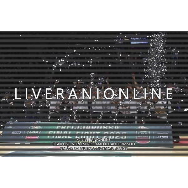 Torino 16.02.2025 Inalpi Arena ©Manuela Viganti/Agenzia Aldo Liverani Final Eight Coppa Italia Basket 2025 Finale EA7 Emporio Armani Milano vs Dolomiti Energia Trentino Nella foto: dolomiti energia trentina vincitore della coppa italia