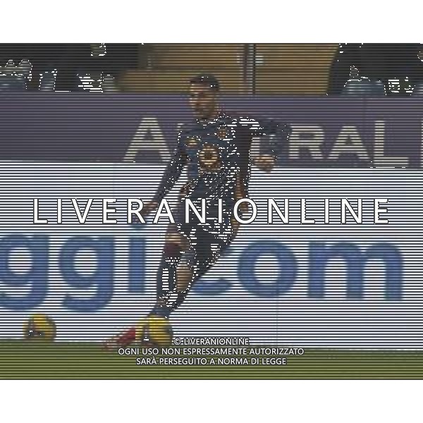 Leandro Paredes of AS Roma play the ball during Parma FC vs AS Roma, 25° Serie A Enilive 2024-25 game at Ennio Tardini stadium in Parma (PR), Italy, on February 16, 2025. (Photo by Davide Casentini)- AGENZIA ALDO LIVERANI SAS