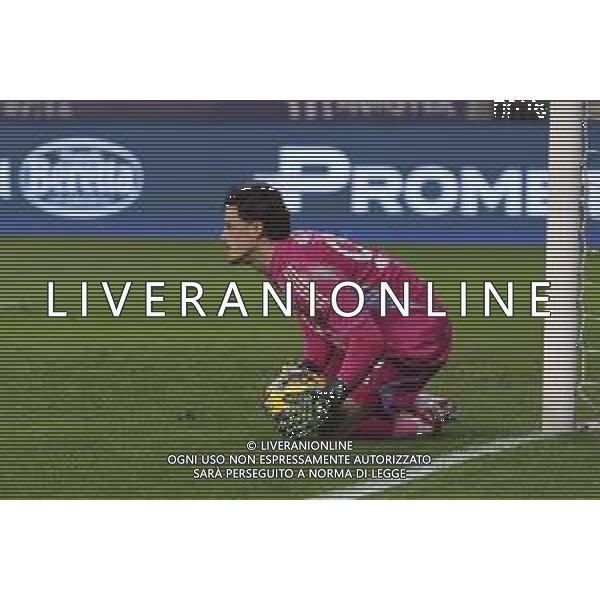 Mile Svilar of AS Roma makes a save during Parma FC vs AS Roma, 25° Serie A Enilive 2024-25 game at Ennio Tardini stadium in Parma (PR), Italy, on February 16, 2025. (Photo by Davide Casentini)- AGENZIA ALDO LIVERANI SAS