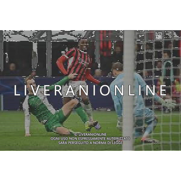 Milan vs Feyenoord nella foto Rafael Leao (Milan) occasione da gol per il possibiole 2 a 0 Milano 18-02-2025 Stadio Giuseppe Meazza - San Siro UEFA Champions League playoff gara di ritorno foto Roberto Garavaglia/Agenzia Aldo Liverani sas