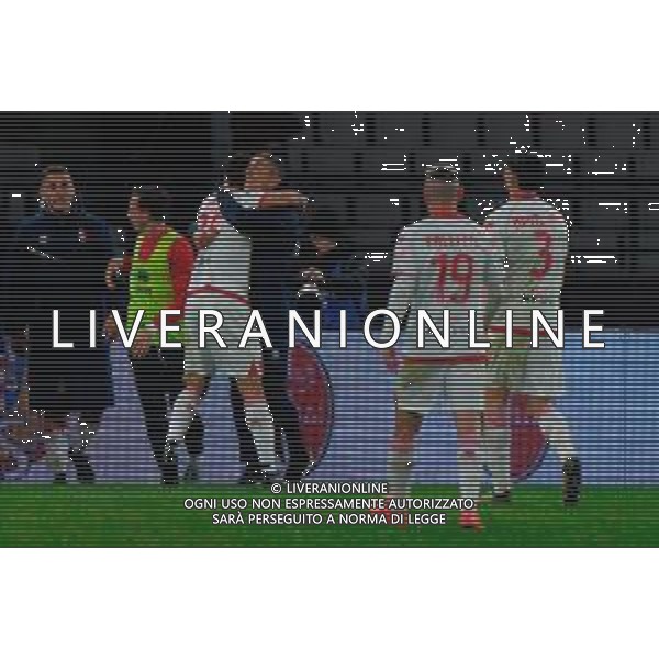 TVEM February 15, 2025 Bari, Italy - SSC Bari vs US Cremonese - Italian soccer serie B 2024/25 - San Nicola Stadium. In the pic: Raffaele Pucino of SSC Bari celebrates with coach Moreno Longo of SSC Bari foto emmanuele mastodonato-ag aldo liverani sas