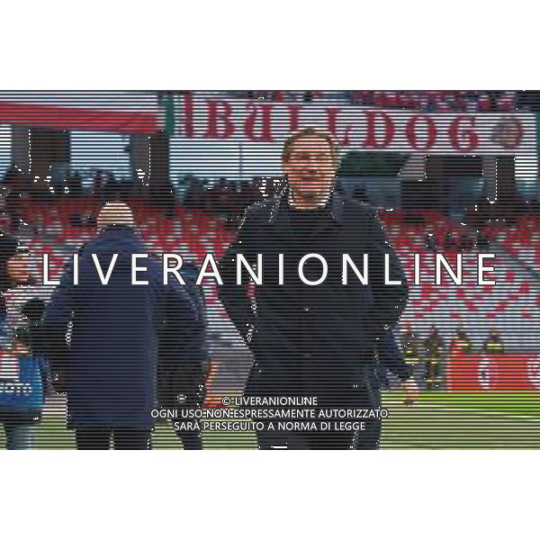 TVEM February 15, 2025 Bari, Italy - SSC Bari vs US Cremonese - Italian soccer serie B 2024/25 - San Nicola Stadium. In the pic: coach Giovanni Stroppa of US Cremonese foto emmanuele mastodonato-ag aldo liverani sas