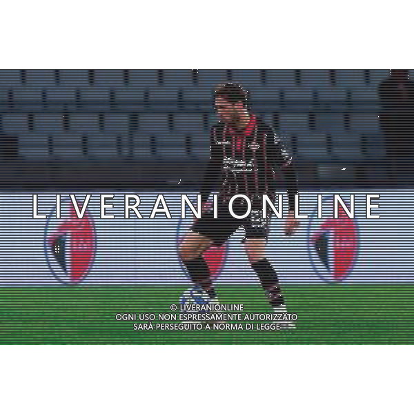 TVEM February 15, 2025 Bari, Italy - SSC Bari vs US Cremonese - Italian soccer serie B 2024/25 - San Nicola Stadium. In the pic: Franco Vázquez of US Cremonese foto emmanuele mastodonato-ag aldo liverani sas
