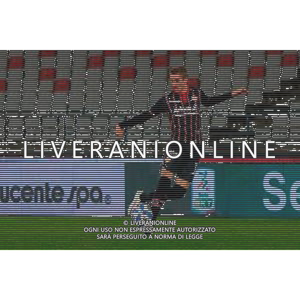 TVEM February 15, 2025 Bari, Italy - SSC Bari vs US Cremonese - Italian soccer serie B 2024/25 - San Nicola Stadium. In the pic: Dennis Johnsen of US Cremonese foto emmanuele mastodonato-ag aldo liverani sas