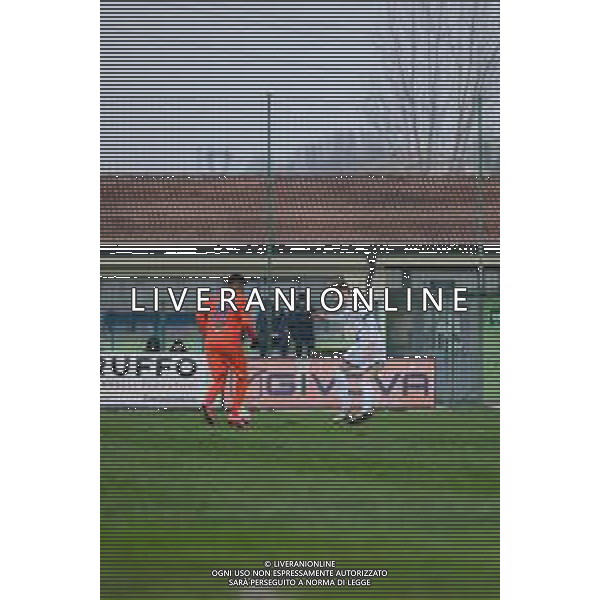 Baraye Yves dell’Ospitaletto e Simone Signorini del ChievoVerona ChievoVerona vs Ospitaletto Verona 16-02-2025 Stadio Comunale Sona Ventottesima giornata campionato Serie D foto Ricky Monteiro Martins/Agenzia Liverani sas- AGENZIA ALDO LIVERANI SAS