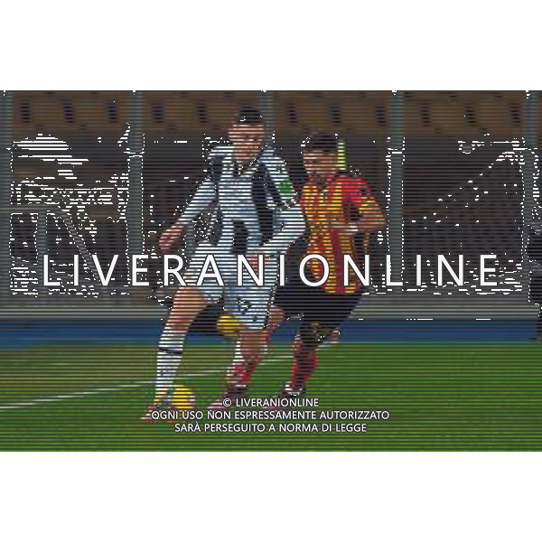 TVEM February 21, 2025 Lecce, Italy - US Lecce vs Udinese Calcio - Italian soccer serie A 2024/25 - Via Del Mare Stadium. In the pic: Lorenzo Lucca of Udinese Calcio in action against Santiago Pierotti of US Lecce foto emmanuele mastrodonato-ag aldo liverani sas