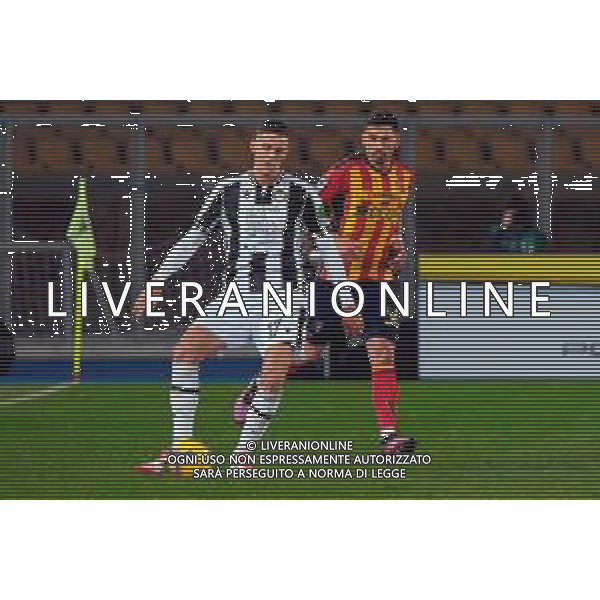 TVEM February 21, 2025 Lecce, Italy - US Lecce vs Udinese Calcio - Italian soccer serie A 2024/25 - Via Del Mare Stadium. In the pic: Lorenzo Lucca of Udinese Calcio in action against Santiago Pierotti of US Lecce foto emmanuele mastrodonato-ag aldo liverani sas
