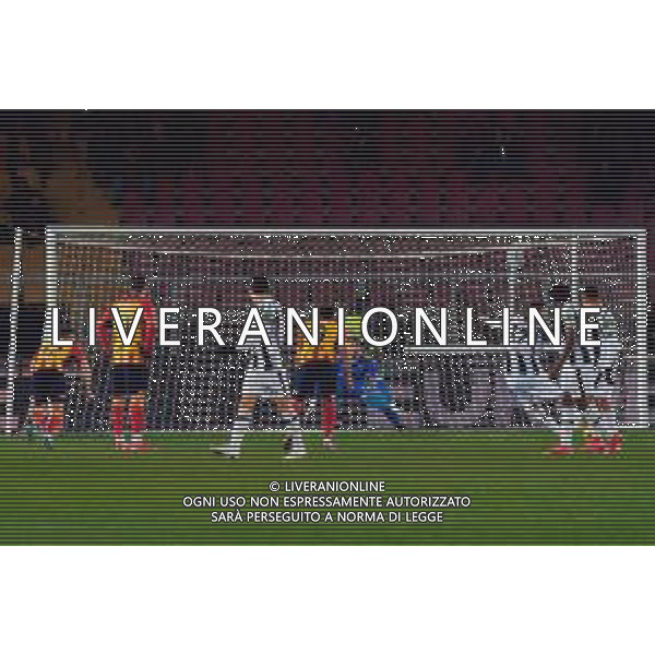 TVEM February 21, 2025 Lecce, Italy - US Lecce vs Udinese Calcio - Italian soccer serie A 2024/25 - Via Del Mare Stadium. In the pic: Lorenzo Lucca of Udinese Calcio score the goal on penalty foto emmanuele mastrodonato-ag aldo liverani sas