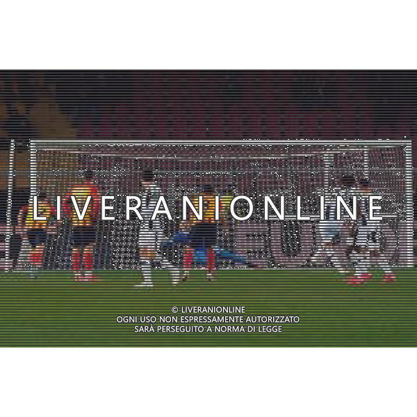 TVEM February 21, 2025 Lecce, Italy - US Lecce vs Udinese Calcio - Italian soccer serie A 2024/25 - Via Del Mare Stadium. In the pic: Lorenzo Lucca of Udinese Calcio score the goal on penalty foto emmanuele mastrodonato-ag aldo liverani sas