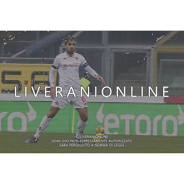 Luca Ranieri of ACF Fiorentina play the ball during Hellas Verona FC vs ACF Fiorentina, 26° Serie A Enilive 2024-25 game at Marcantonio Bentegodi stadium in Verona (VR), Italy, on February 23, 2025. (Photo by Davide Casentini)- AGENZIA ALDO LIVERANI SAS