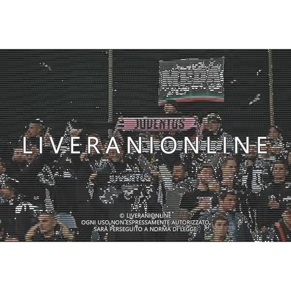 23-2-2025. Cagliari calcio-Juventus F.C., 26° giornata Serie A calcio Italia 2024/2025, stadio Unipol Domus Cagliari. Foto Salvatore Moi/Agenzia Aldo Liverani s.as. Nella foto: Tifosi Juventus nel settore ospiti dello stadio Unipol Domus. ©MOI SALVATORE - AGENZIA ALDO LIVERANI SAS