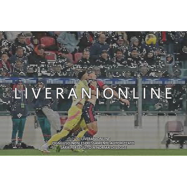 23-2-2025. Cagliari calcio-Juventus F.C., 26° giornata Serie A calcio Italia 2024/2025, stadio Unipol Domus Cagliari. Foto Salvatore Moi/Agenzia Aldo Liverani s.as. Nella foto:Kloyd Kelly Juventus, Gaetano Oristanio Cagliari ©MOI SALVATORE - AGENZIA ALDO LIVERANI SAS