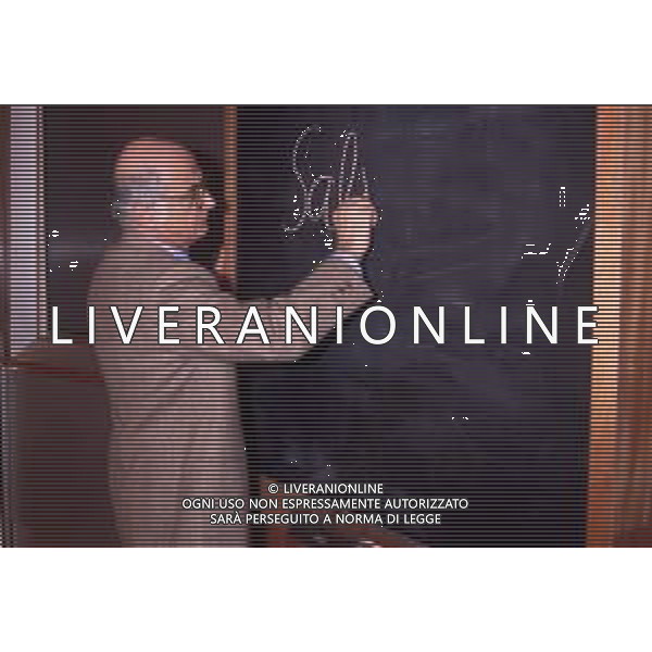 DIAP--RETROSPETTIVA ANTONIO LUBRANO GIORNALISTA E CONDUTTORE TELEVISIVO NELLA FOTO ANTONIO LUBRANO NELL\'ANNO 1990 CONDUTTORE TELEVISIVO“MI MANDA LUBRANO“ AG ALDO LIVERANI SAS 