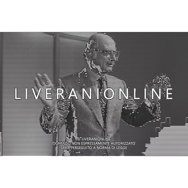 NEG--RETROSPETTIVA ANTONIO LUBRANO GIORNALISTA E CONDUTTORE TELEVISIVO NELLA FOTO ANTONIO LUBRANO NELL\'ANNO 1990 CONDUTTORE TELEVISIVO“MI MANDA LUBRANO“ AG ALDO LIVERANI SAS 