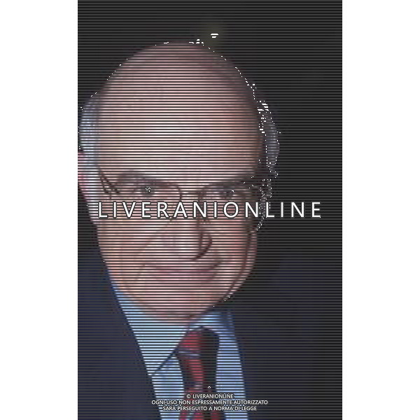 DIAP- RETROSPETTIVA ANTONIO LUBRANO GIORNALISTA E CONDUTTORE TELEVISIVO NELLA FOTO ANTONIO LUBRANO CONDUTTORE TELEVISIVO ANNO 1992 AG ALDO LIVERANI SAS 