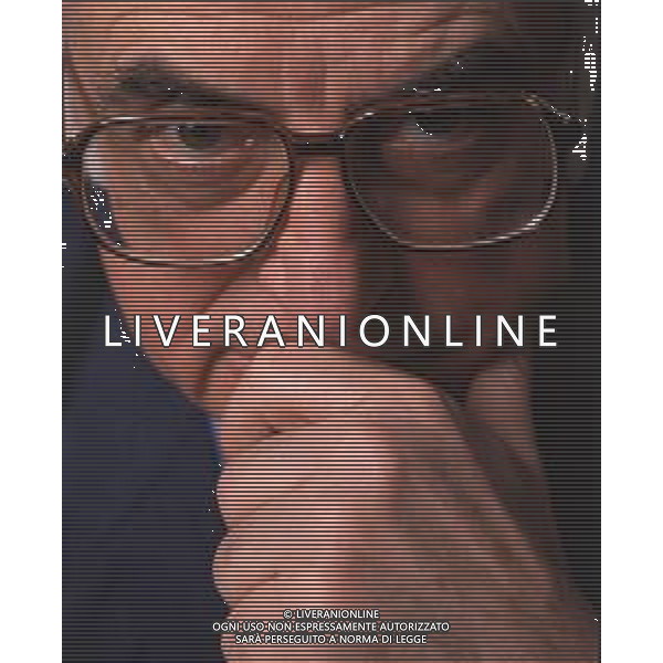 DIAP- RETROSPETTIVA ANTONIO LUBRANO GIORNALISTA E CONDUTTORE TELEVISIVO NELLA FOTO ANTONIO LUBRANO CONDUTTORE TELEVISIVO  AG THEMA-AG ALDO LIVERANI SAS 
