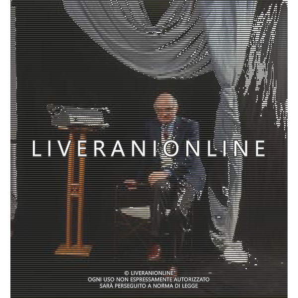 DIAP- RETROSPETTIVA ANTONIO LUBRANO GIORNALISTA E CONDUTTORE TELEVISIVO NELLA FOTO ANTONIO LUBRANO CONDUTTORE TELEVISIVO  AG THEMA-AG ALDO LIVERANI SAS 