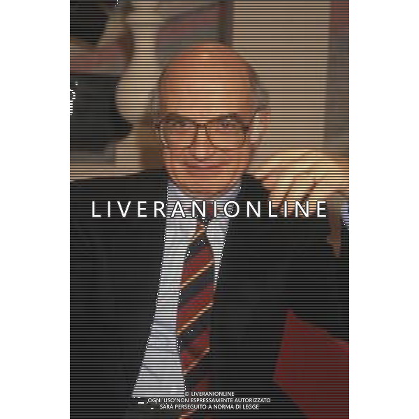 DIAP- RETROSPETTIVA ANTONIO LUBRANO GIORNALISTA E CONDUTTORE TELEVISIVO NELLA FOTO ANTONIO LUBRANO CONDUTTORE TELEVISIVO  AG ALDO LIVERANI SAS  