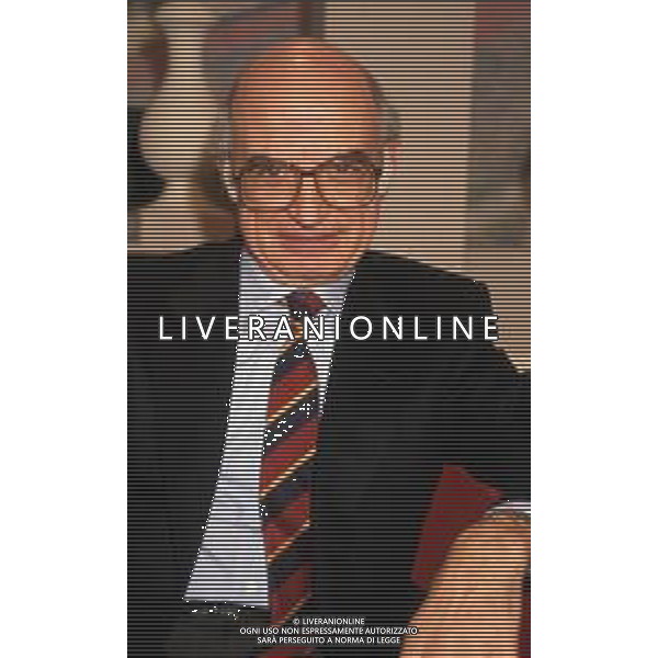 DIAP- RETROSPETTIVA ANTONIO LUBRANO GIORNALISTA E CONDUTTORE TELEVISIVO NELLA FOTO ANTONIO LUBRANO CONDUTTORE TELEVISIVO  AG ALDO LIVERANI SAS  