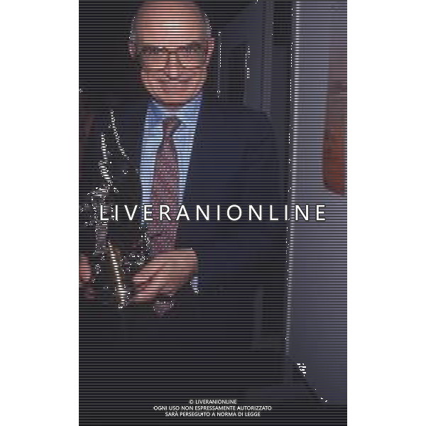 DIAP- RETROSPETTIVA ANTONIO LUBRANO GIORNALISTA E CONDUTTORE TELEVISIVO NELLA FOTO ANTONIO LUBRANO CONDUTTORE TELEVISIVO  AG ALDO LIVERANI SAS  