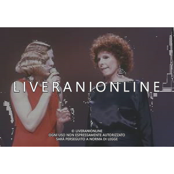 DIA- RETROSPETTIVA ORNELLA VANONI CANTANTE NELLA FOTO ORNELLA VANONI NELL’ANNO 1990 CON PATRIZIA CASELLI ©DFP - AG ALDO LIVERANI SAS