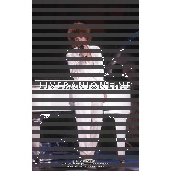 DIA- RETROSPETTIVA ORNELLA VANONI CANTANTE NELLA FOTO ORNELLA VANONI NELL’ANNO 1993 AL ‘GRAN GALA\' DELLA MUSICA ‘ ©DFP - AG ALDO LIVERANI SAS