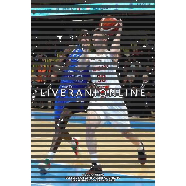 Reggio Calabria 23/02/2025 PalaCalafiore. Qualificazioni EuroBasket 2025 Italia vs Ungheria. In foto Somogyi Ungheria e Niang Italia Foto Pasquale Garreffa/Agenzia Liverani Sas AGENZIA ALDO LIVERANI SAS