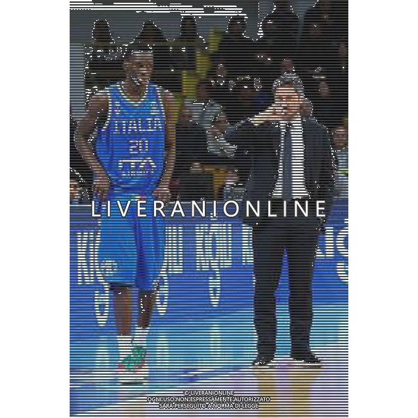 Reggio Calabria 23/02/2025 PalaCalafiore. Qualificazioni EuroBasket 2025 Italia vs Ungheria. In foto il Coach dell\'Italia Gianmarco Pozzecco e Niang Italia Foto Pasquale Garreffa/Agenzia Liverani Sas AGENZIA ALDO LIVERANI SAS