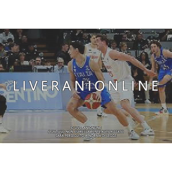 Reggio Calabria 23/02/2025 PalaCalafiore. Qualificazioni EuroBasket 2025 Italia vs Ungheria. In foto Reuvers Ungheria e Bortolani Italia Foto Pasquale Garreffa/Agenzia Liverani Sas AGENZIA ALDO LIVERANI SAS