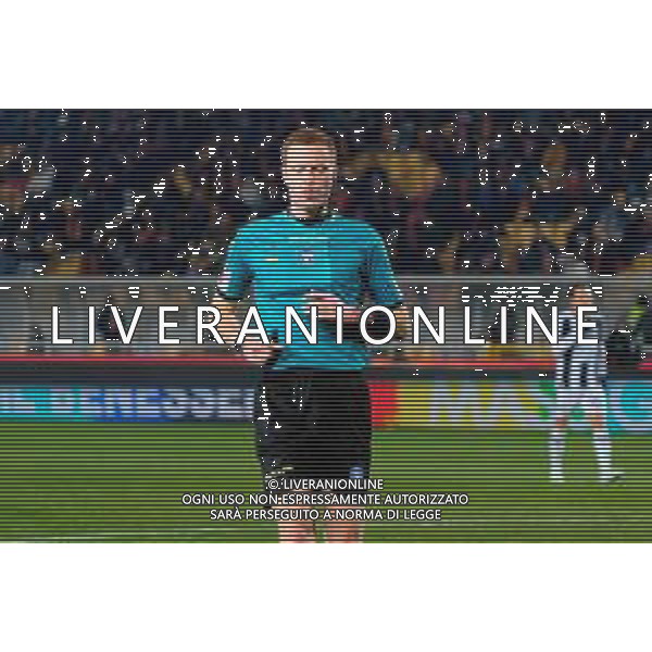 TVEM February 21, 2025 Lecce, Italy - US Lecce vs Udinese Calcio - Italian soccer serie A 2024/25 - Via Del Mare Stadium. In the pic: the referee Kevin Bonacina of Bergamo foto emmanuele mastrodonato-ag aldo liverani sas