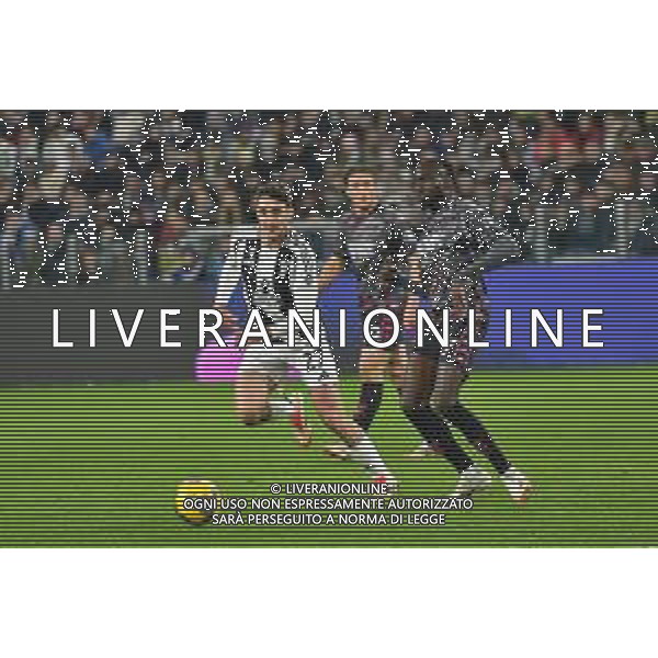 TVMV-Torino 26.02.2025 Allianz Stadium ©Manuela Viganti/Agenzia Aldo Liverani Juventus vs Empoli Quarti di Finale Coppa Italia Frecciarossa 2024/2025 Nella foto: Andrea Cambiaso-Junior Sambia ©Viganti - AGENZIA ALDO LIVERANI SAS