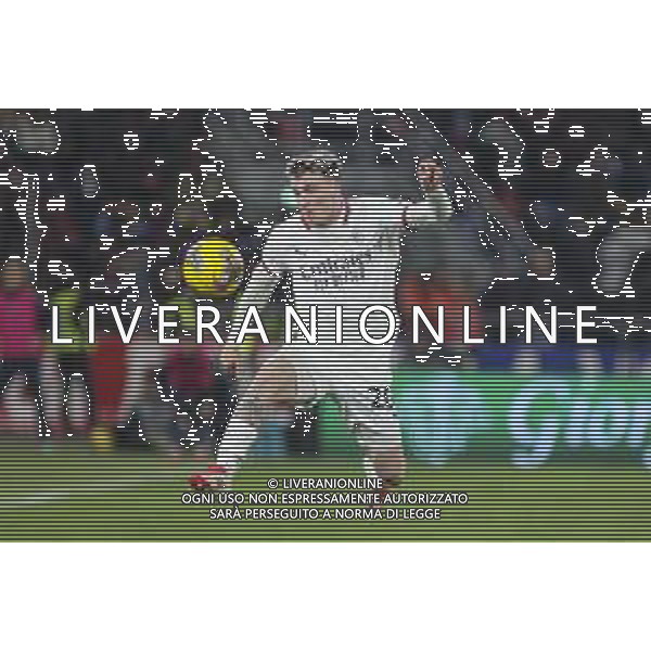 Alejandro Jimenez of AC Milan. play the ball during Bologna BFC vs AC Milan, 9° Serie A Enilive 2024-25 game at Renato Dall\'Ara stadium in Bologna (BO), Italy, on February 27, 2025. (Photo by Davide Casentini)- AGENZIA ALDO LIVERANI SAS