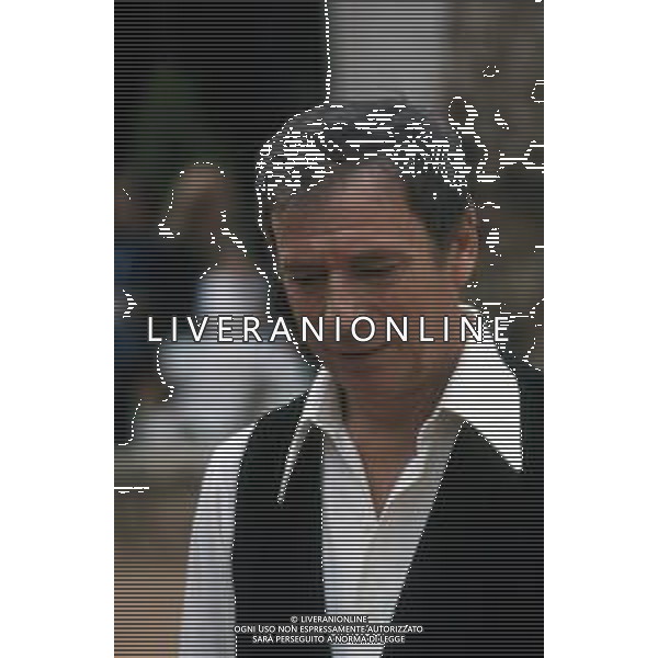 DIAP-RETROSPETTIVA YVES MONTAND ATTORE NELLA FOTO YVES MONTAND NELL\'ANNO 1973 GIOCA A BOCCE POINT SAINT PAUL DE VENCE AG ALDO LIVERANI SAS 