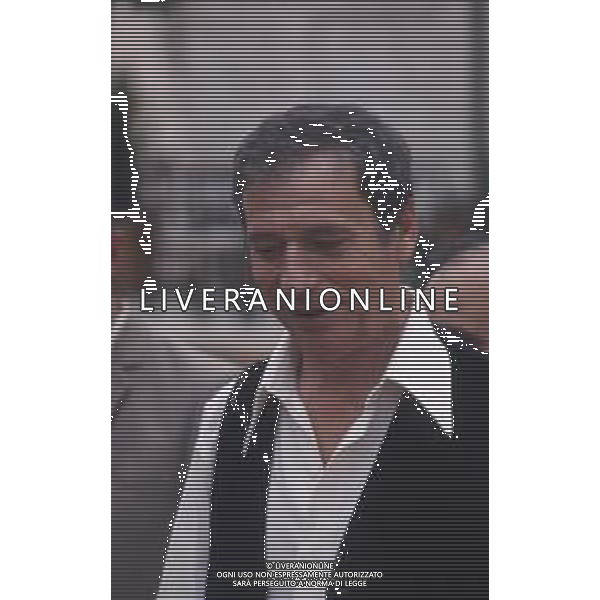 DIAP-RETROSPETTIVA YVES MONTAND ATTORE NELLA FOTO YVES MONTAND NELL\'ANNO 1973 GIOCA A BOCCE POINT SAINT PAUL DE VENCE AG ALDO LIVERANI SAS 