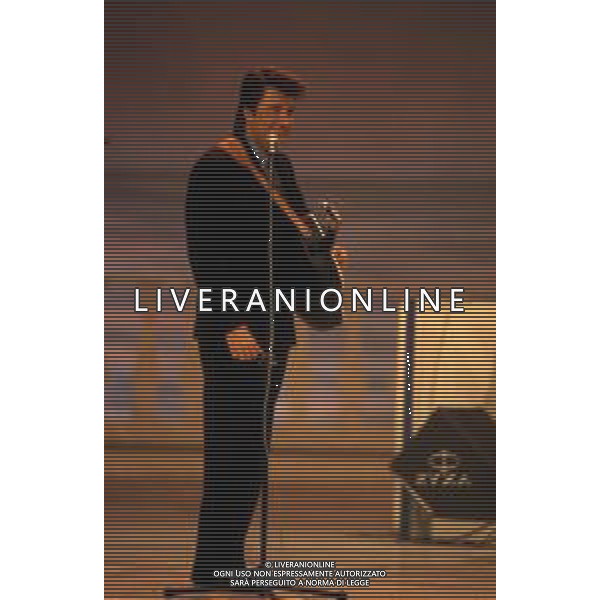 DIAP-RETROSPETTIVA BOBBY SOLO CANTANTE NELLA FOTO BOBBY SOLO NELL\'ANNO 1990 AG ALDO LIVERANI SAS