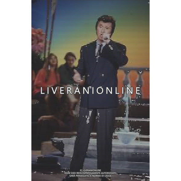 DIAP-RETROSPETTIVA BOBBY SOLO CANTANTE NELLA FOTO BOBBY SOLO NELL\'ANNO 1990 AG ALDO LIVERANI SAS