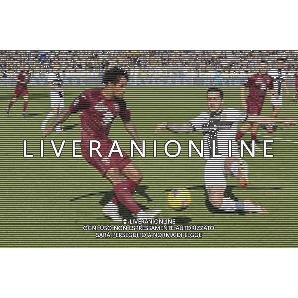 Valentino Lazaro of Torino FC battle for the ball with Emanuele Valeri of Parma AC during Parma Calcio vs Torino FC, 28° Serie A Enilive 2024-25 game at Ennio Tardini stadium in Parma (PR), Italy, on March 08, 2025. (Photo by Davide Casentini) AG ALDO LIVERANI SAS